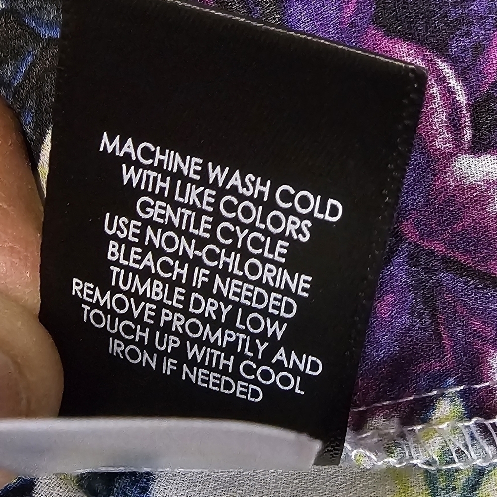 Torrid top size 1 - Picture 6 of 15